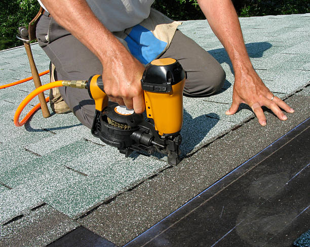 Best Roof Gutter Cleaning  in Cle Elum, WA